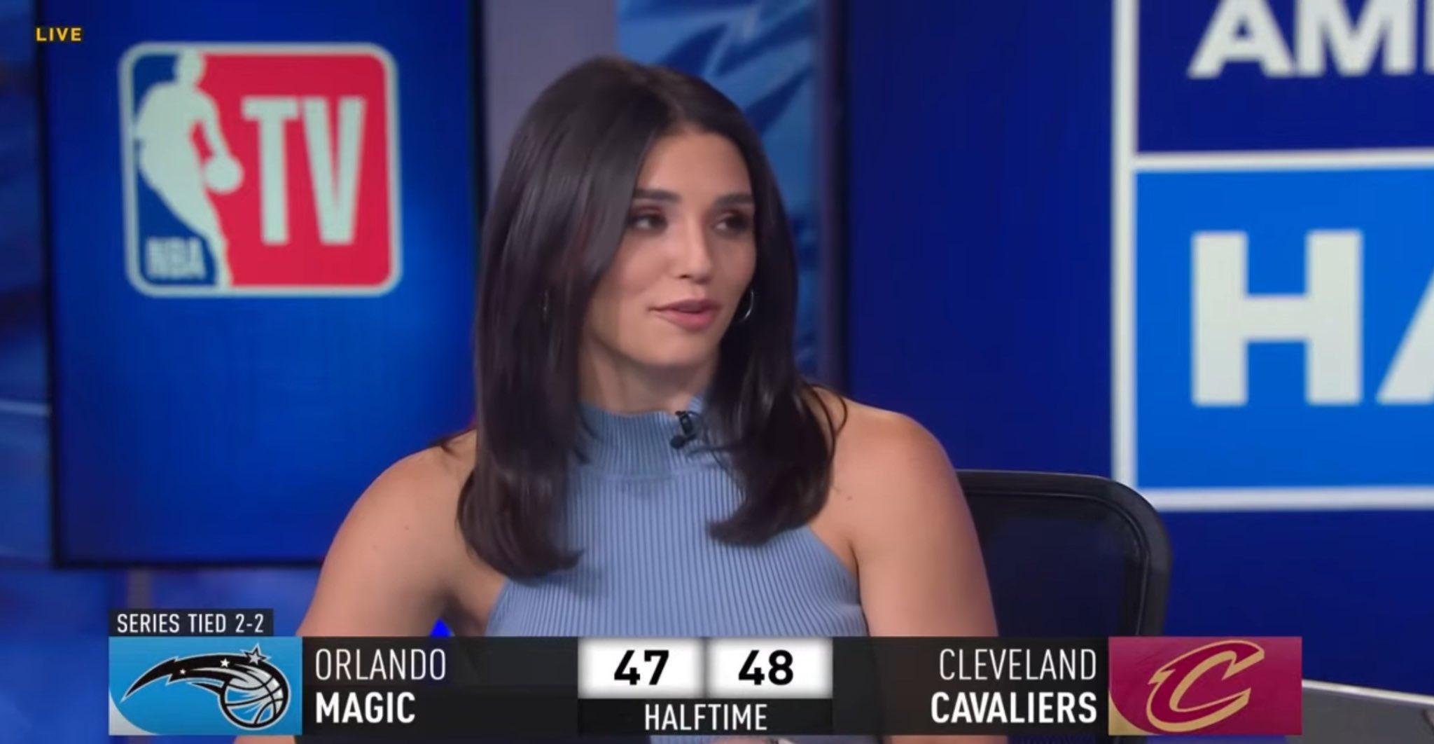 黄蜂美女主持亮相NBATV 惊艳一众球迷：这不比比赛好看？